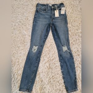 2/26 Good american jeans